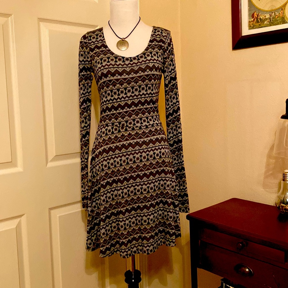 Perfect fall -winter dress!  Fit and flare size medium